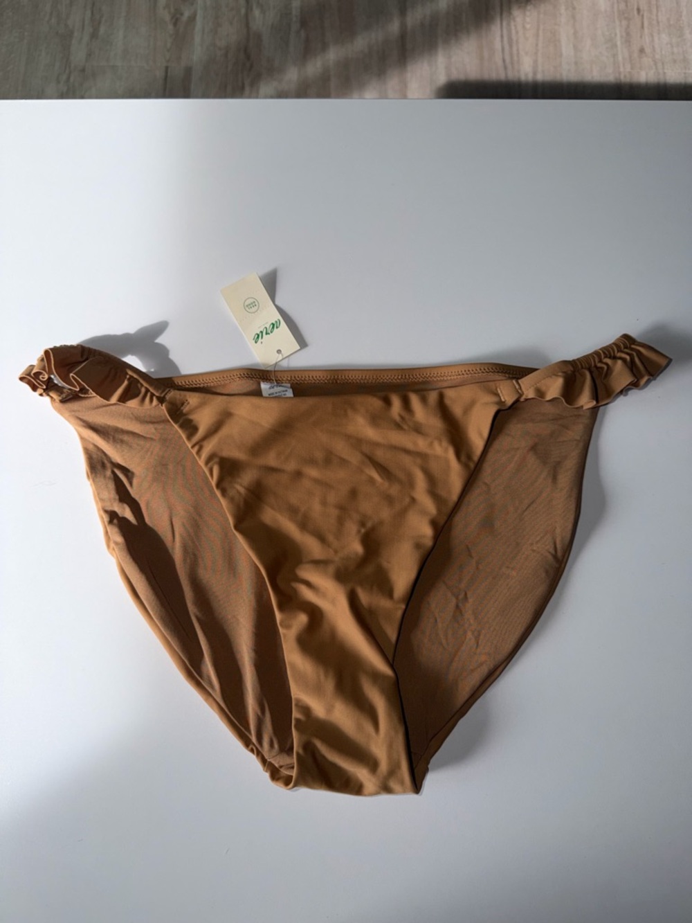 NWT Women’s Aerie Ruffle Bikini Bottom - Size Medium - Tan